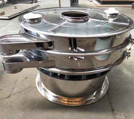 旋振篩出現(xiàn)篩上物在篩網(wǎng)中心團聚，不排渣怎么辦?